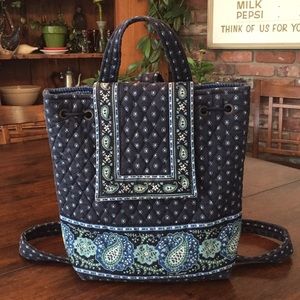 Vera Bradley Seaport Navy Mimi Backpack. EUC